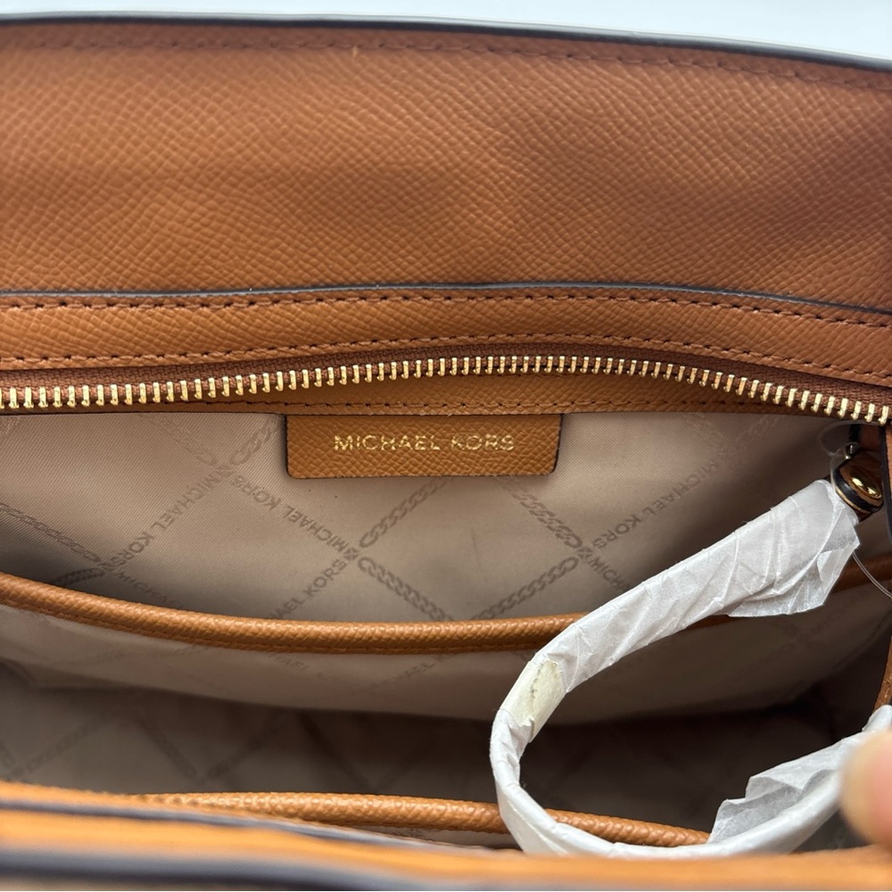 Michael Kors Brown and White‎ Satchel with Chain Strap - Picture 8 of 16